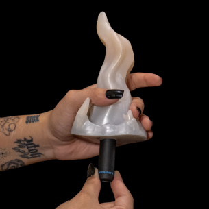 Hentai vibrador Lick Lust Monster D com ponta bifurcada e vibração intensa

